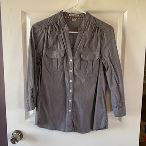 3/4 length sleeve button down striped shirt size M